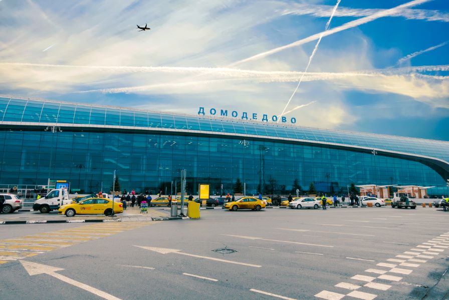 Украинска атака с дронове отново блокира летищата в Москва