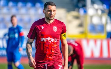 Фратрия преподписа с двама основни играчи