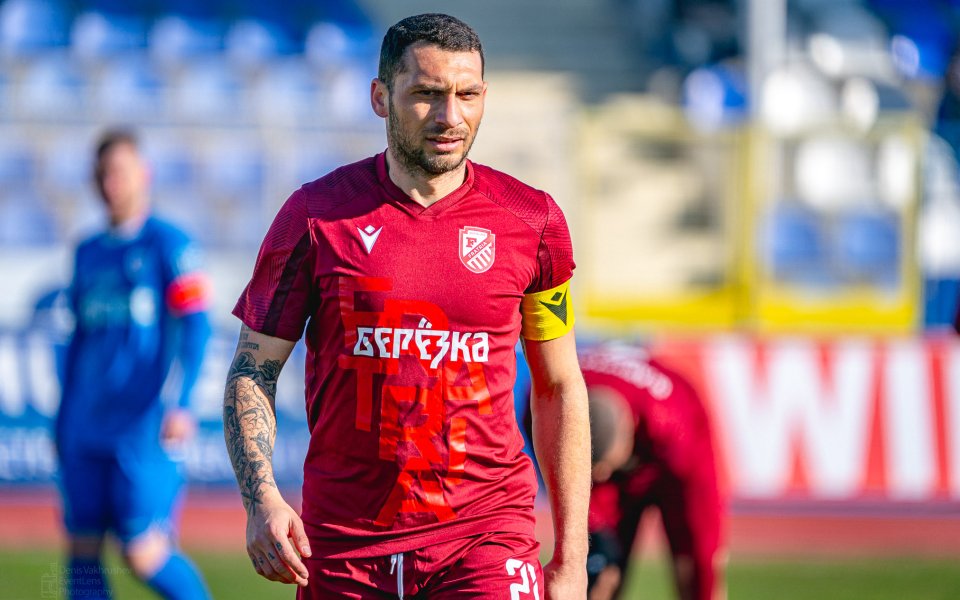 Фратрия записа първо равенство през сезона под дъжда в Горна Оряховица