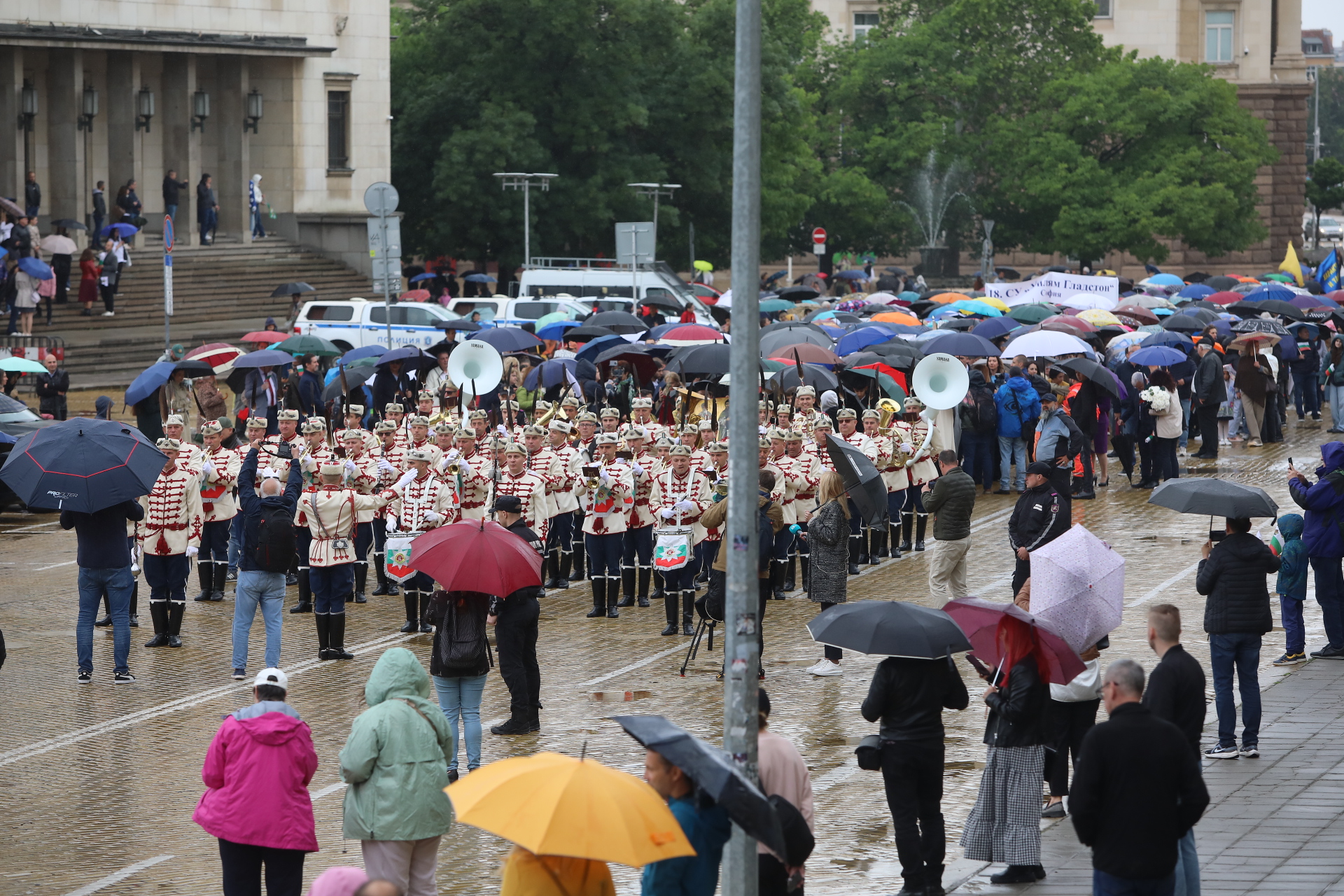 <p>Празничното шествие за 24 май в София</p>