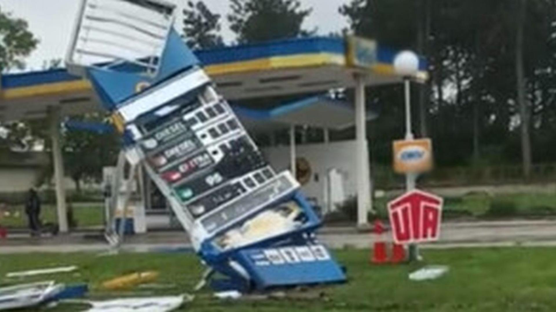 Тир се заби в бензиностанция Инцидентът е станал в село