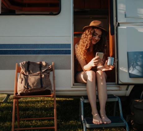 С предплатените пакети Free2Go на Vivacom връзката не прекъсва –