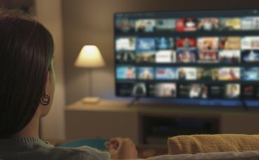 Как да се забавляваме през уикенда: спорт, филми и онлайн платформи