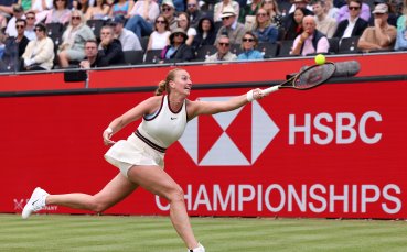 Квитова допусна обрат на старта на новия турнир в Куинс