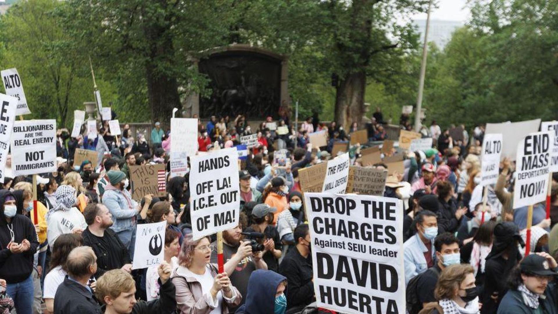 Заради протестите породени от миграционната политика на Тръмп в Лос