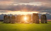 Стоунхендж току-що стана по-странен: Археолози потвърждават масивен изкуствен пръстен от ями под земята