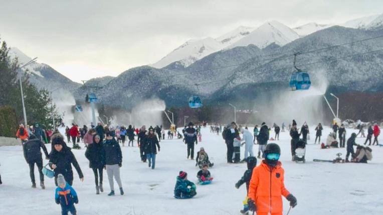  Вижте красивото семейство на Томас от 