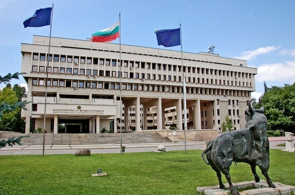 До 2030 г. над 200 служители на МВнР ще имат право на пенсия