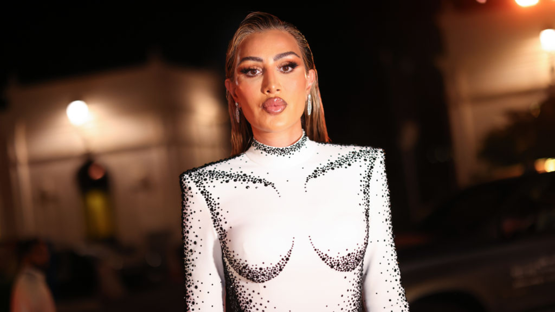 Една голяма звезда на арабската музикална сцена ще озари вечерта