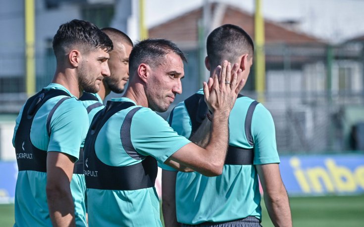 Ботев Пд започна подготовка с 19 играчи + Ивелин Попов