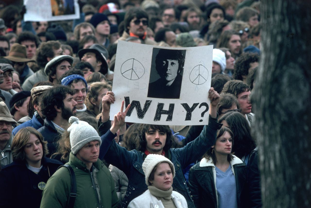 <p>1980 г. - убийството на Джон Ленън</p>