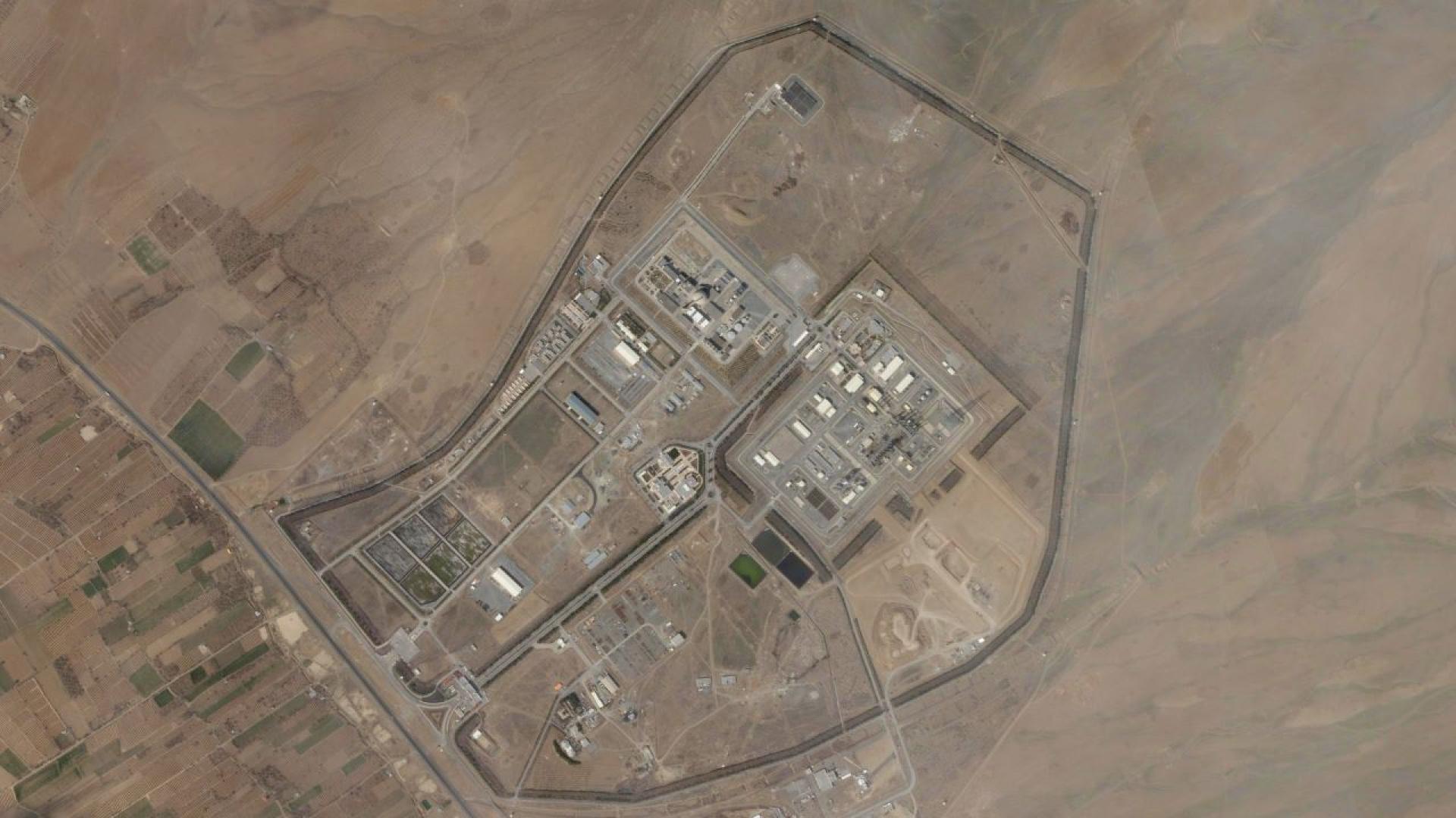 Израелската армия призова за евакуация в района на тежководния реактор