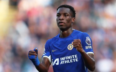 Барселона пожела нападател на Челси