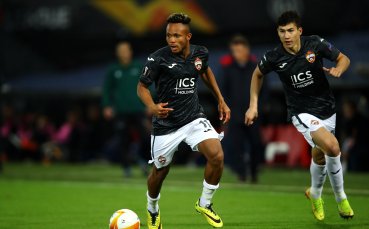 Швейцарец пое руски гранд