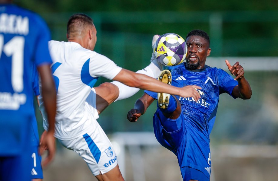 Левски Спартак Плевен1