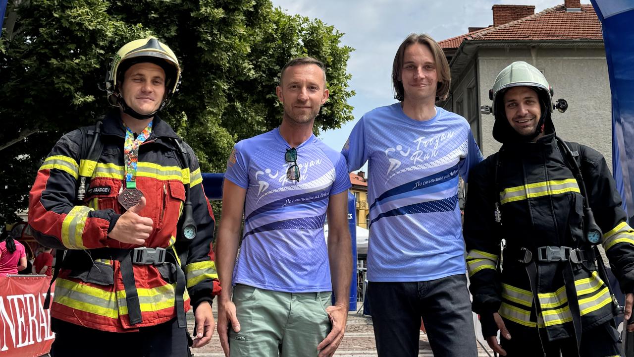 Пожарникари обраха овациите на Троянския маратон