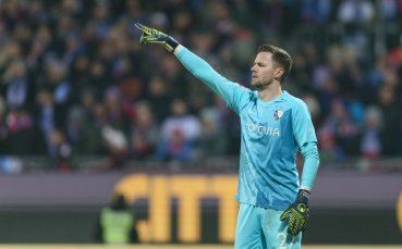 Борусия Дортмунд договори вратар