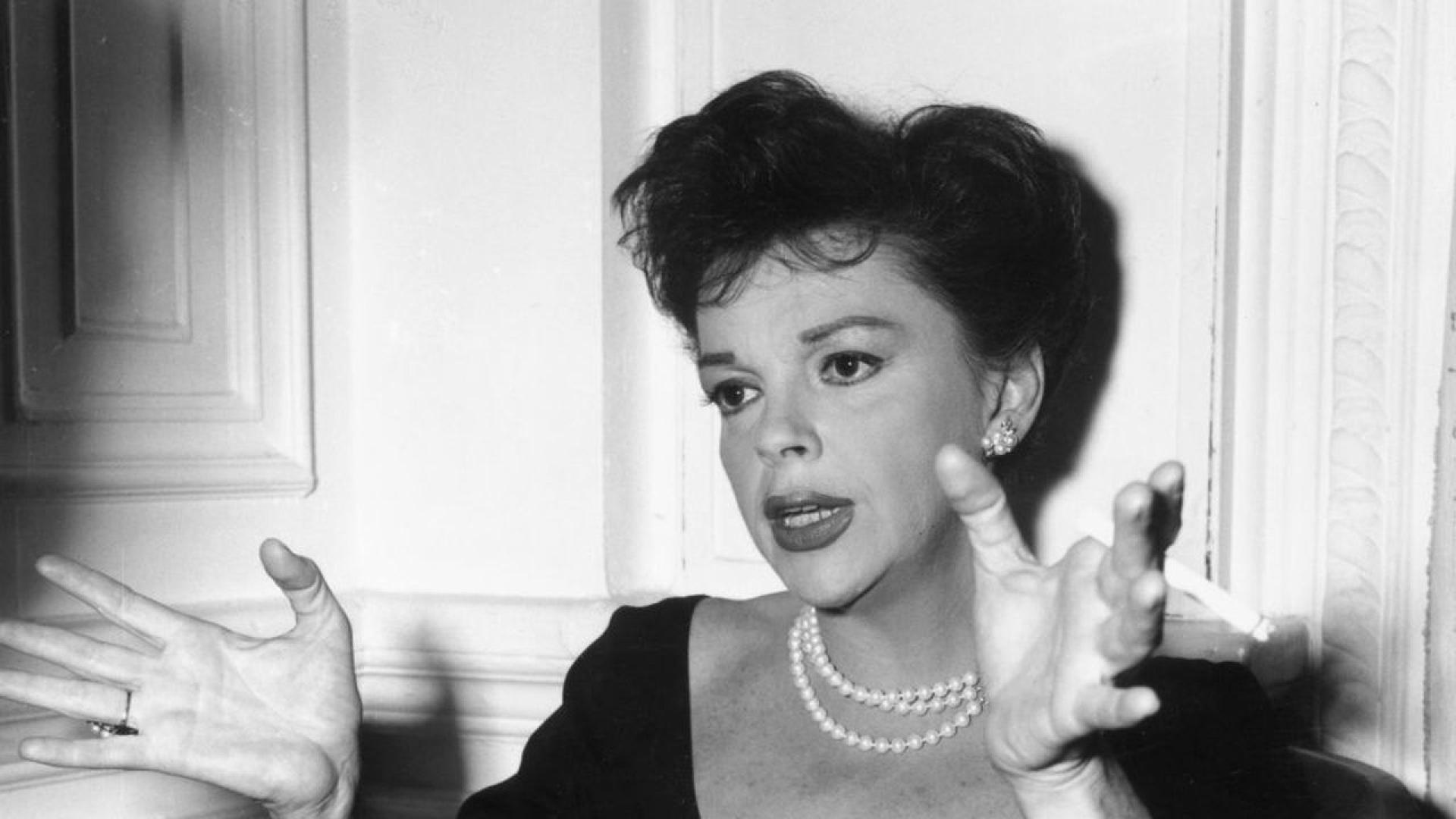 Родена като Франсис Етел Гъм Джуди Гарланд постига слава още