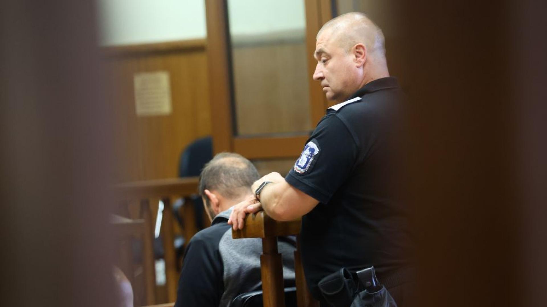 Софийският градски съд решава дали да остави за постоянно в