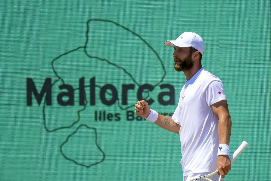 Корентен Муте Талон Грийкспор1