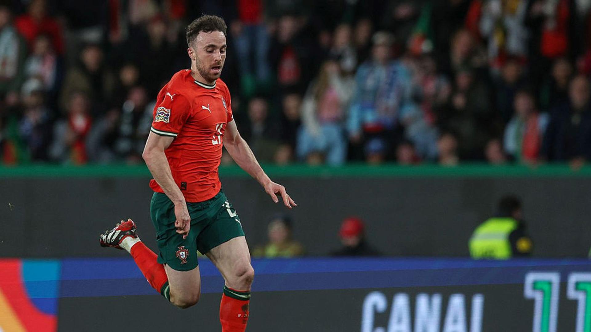 Поклонението пред португалския национал и нападател на Ливърпул Диого Жота