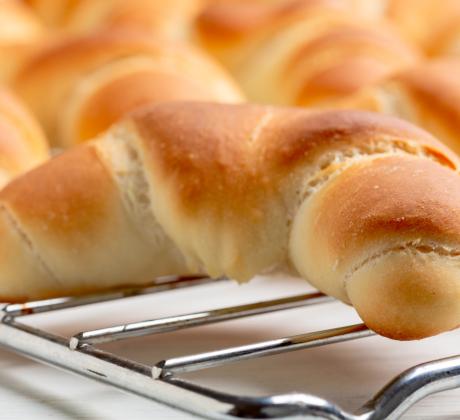 Вчера пътувах в колата и чух любима песен Богатство