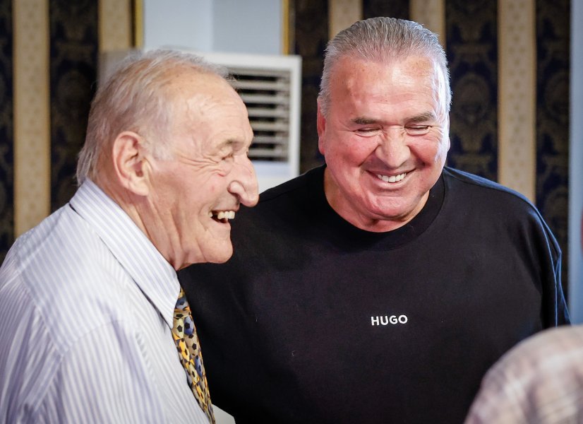 Димитър Пенев на 801