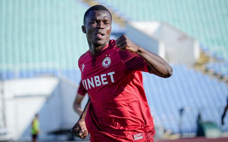 ЦСКА натири двама във Враца