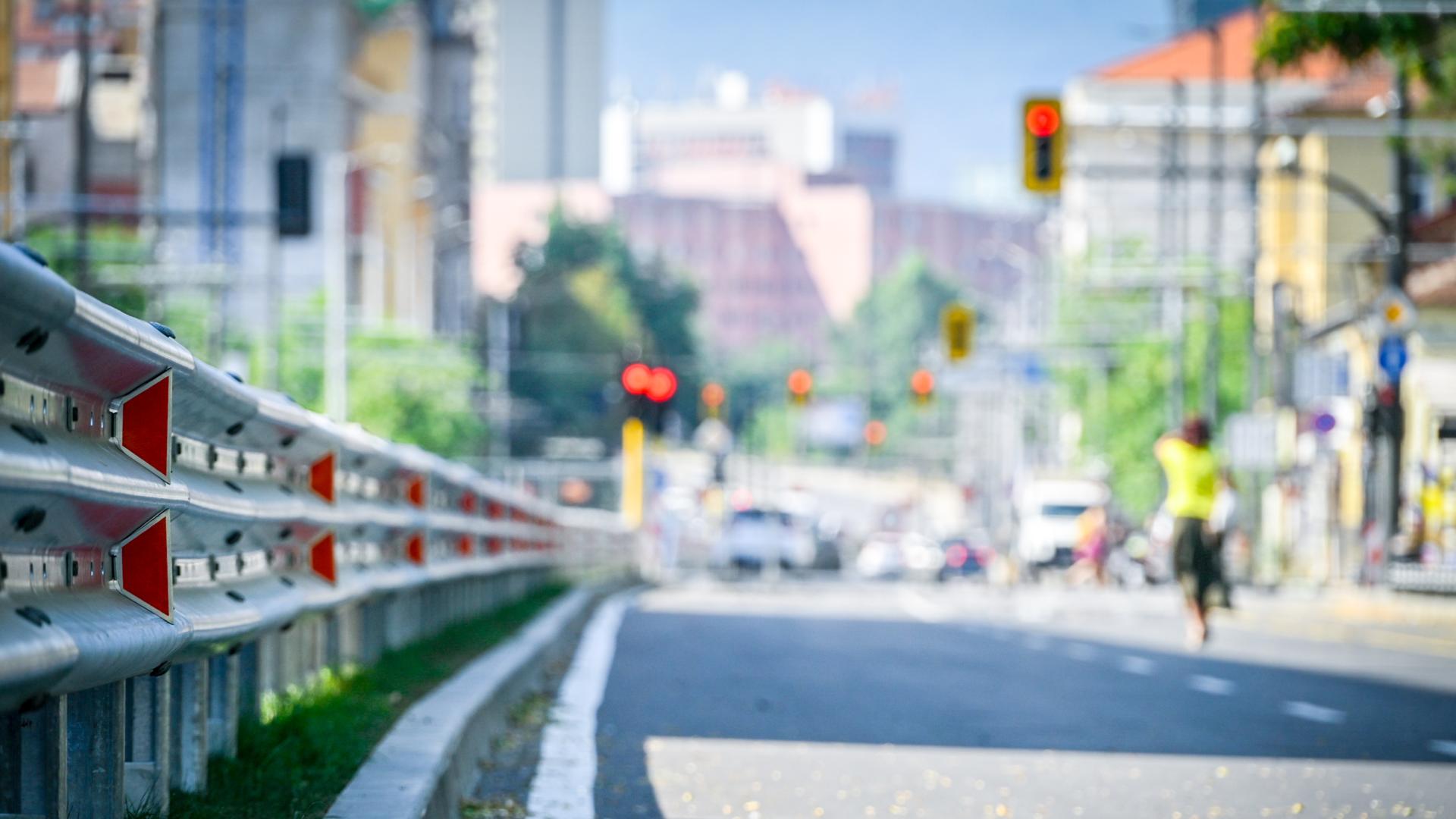 Движението по улица Опълченска в участъка между булевардите Тодор Александров