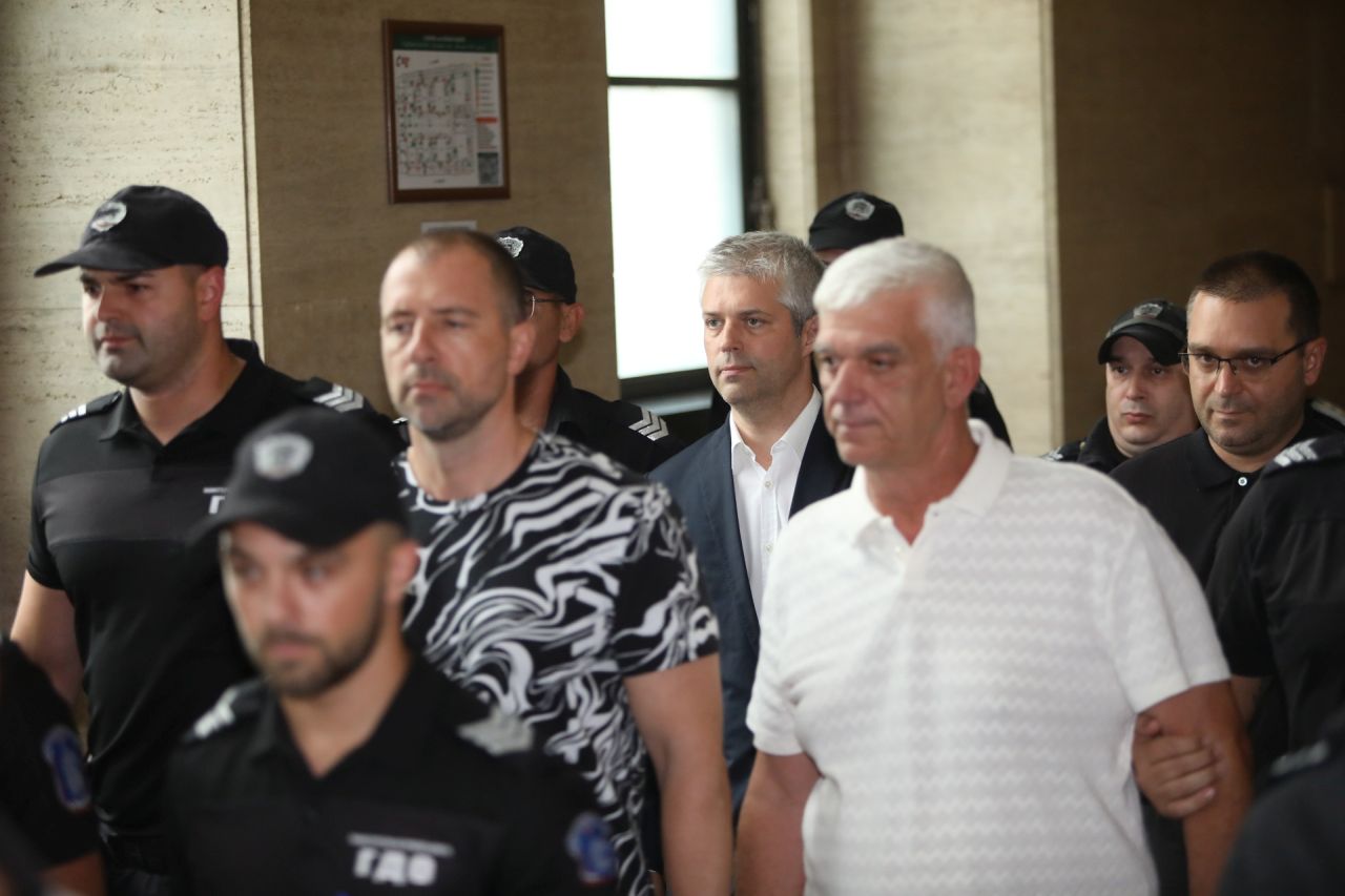 <p>Съдът гледа мярката за неотклонение на кмета на Варна Благомир Коцев</p>