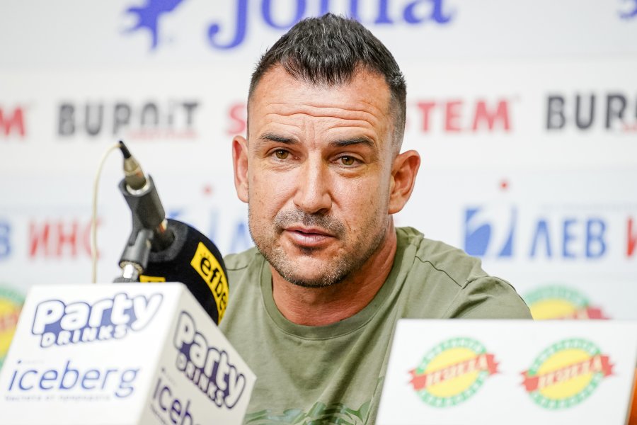 Пресконференция на Иван Стоянов1