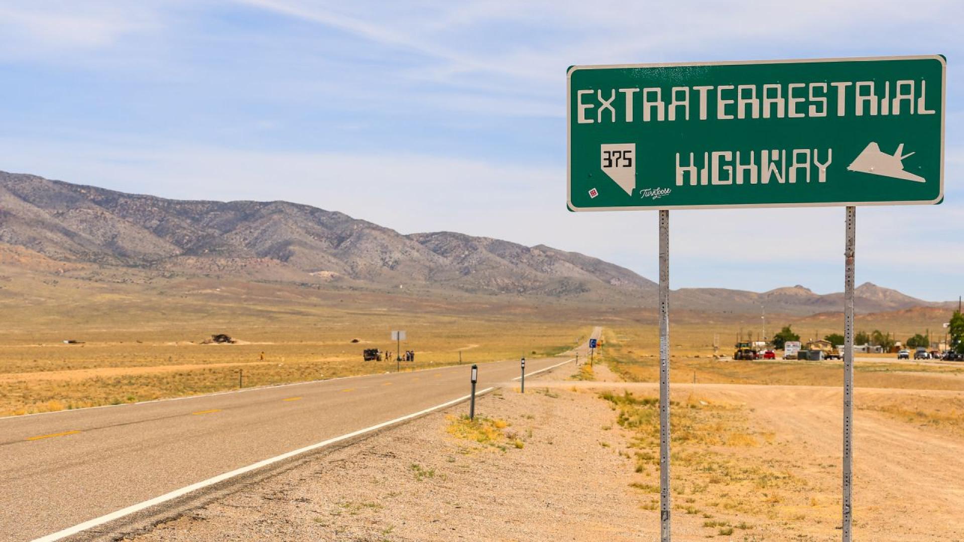 Мащабен пожар избухна близо до скандалната Зона 51 в САЩ