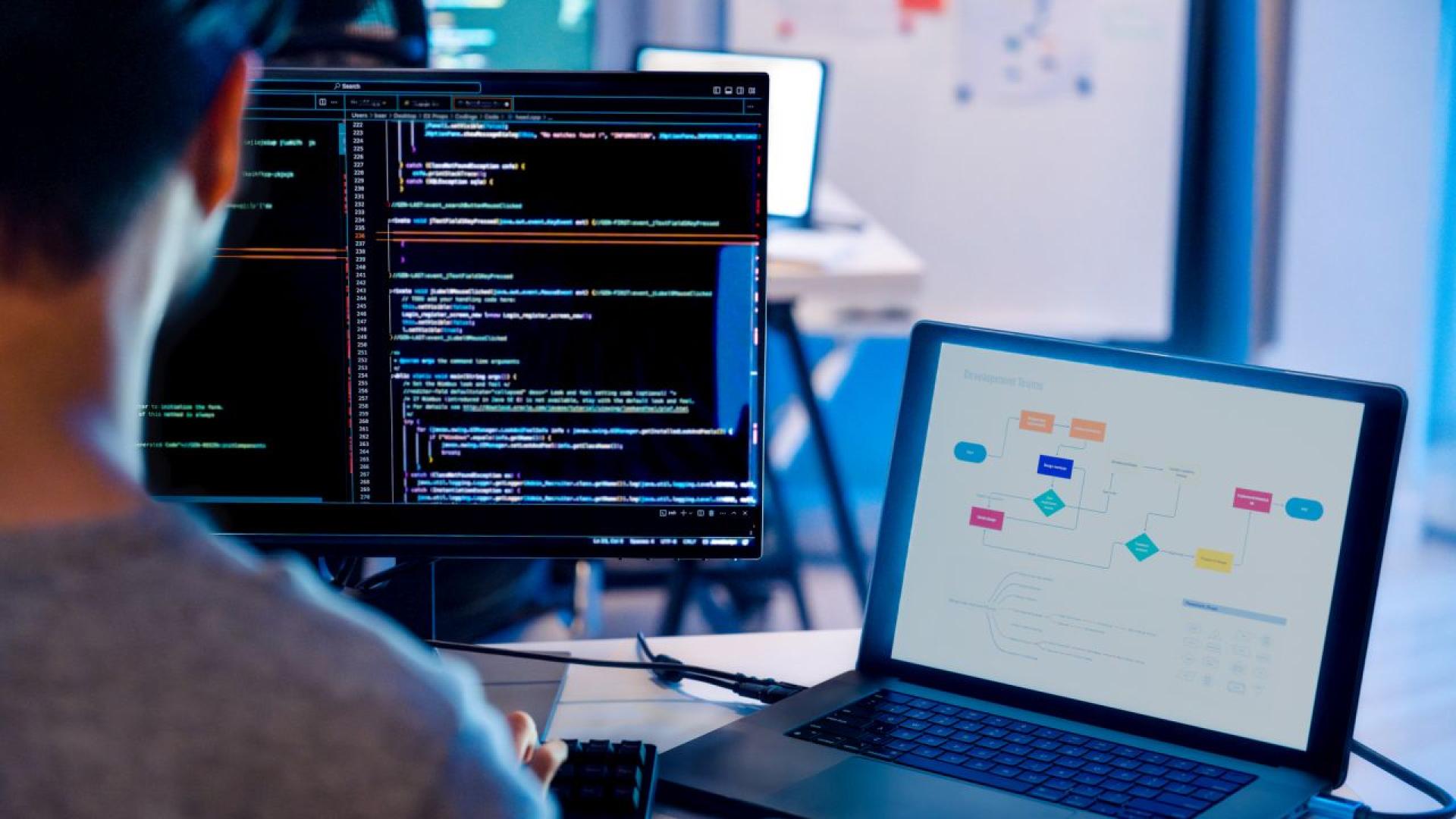 Нова публикация която стана популярна онлайн показва как старши софтуерен разработчик