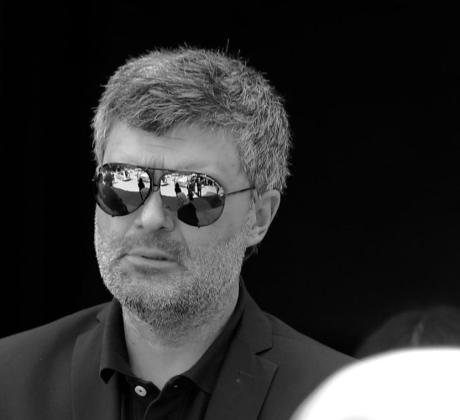 Смъртта на Тодор Славков през лятото остави дълбока следа в