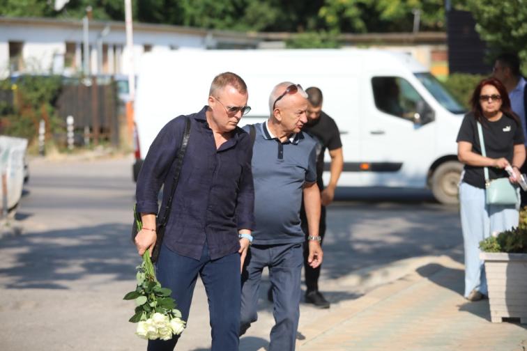 Тодор Славков погребение
