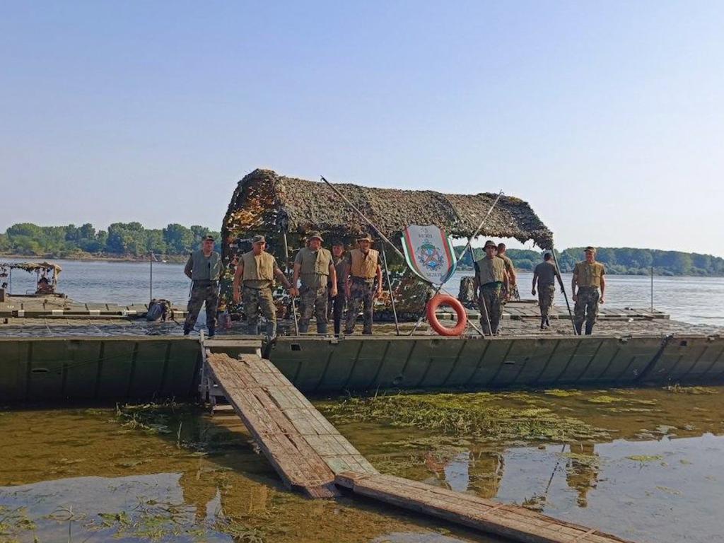 Масово преплуване на река Дунав при Свищов