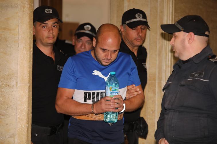 Гледат мярката на задържания за умишления палеж във Велико Търново