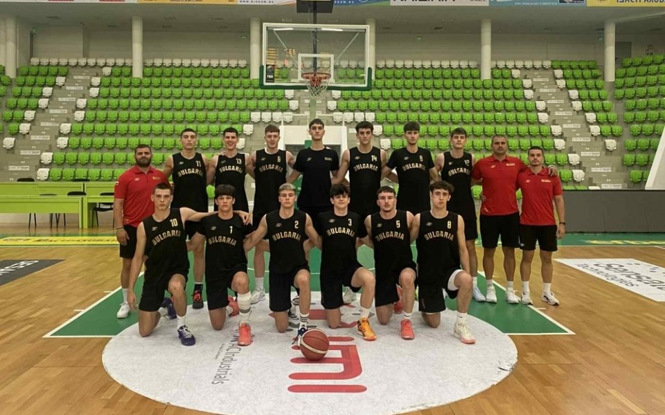 България отстъпи на Гърция на Европейското до 18 години