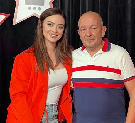 Той е една от легендите на българската музика и басист