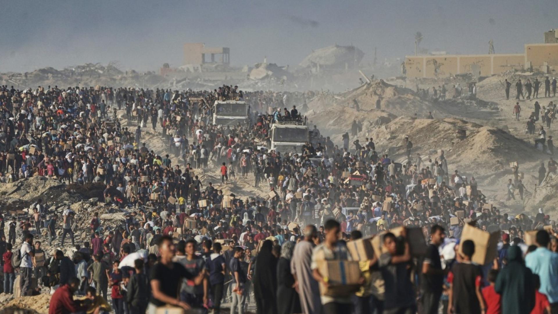 Германски военни самолети започнаха да пускат помощи над ивицата Газа