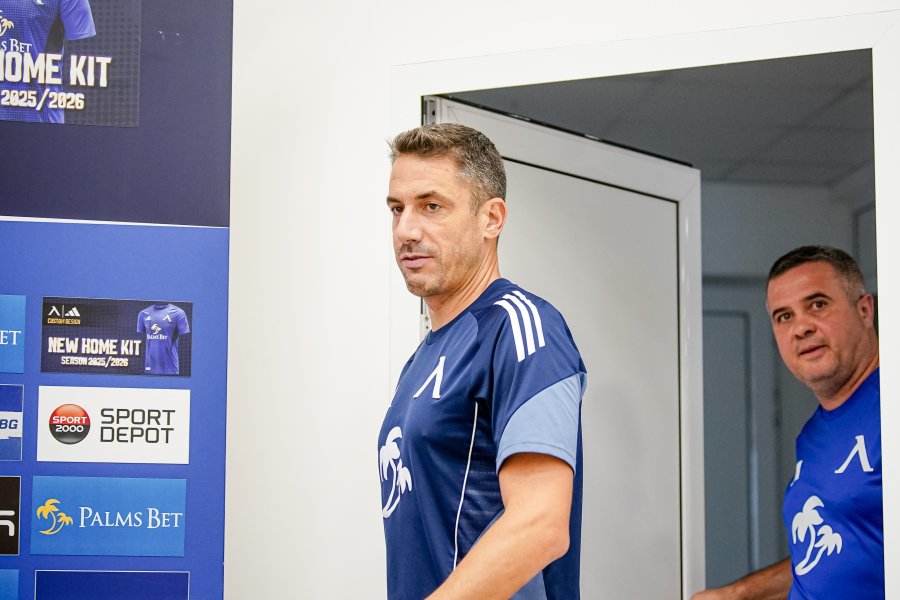 Пресконференция на Хулио Веласкес преди дербито със Славия1