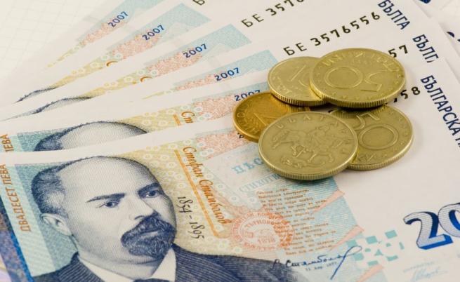 Пенсии за 2,2 млн. лева са под запор