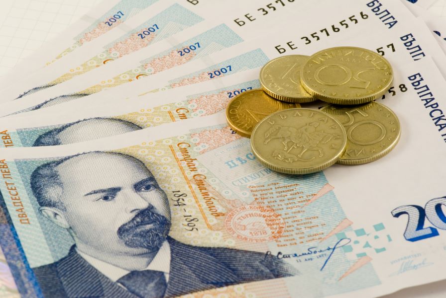 Предлагат линията на бедност да бъде увеличена до 764 лева