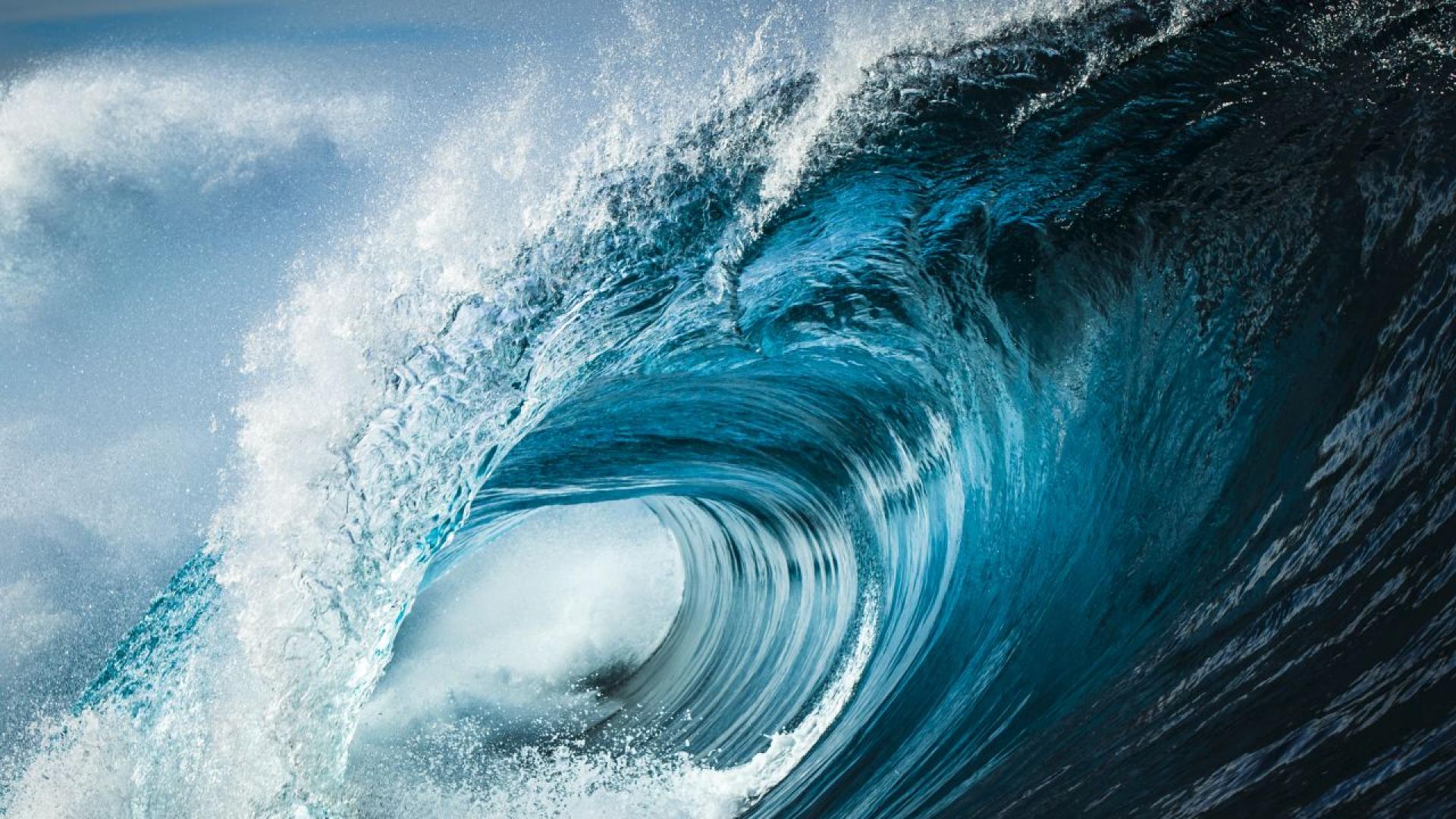 Гръцките власти въведоха забрана за плаване от пристанища Пирея Рафина