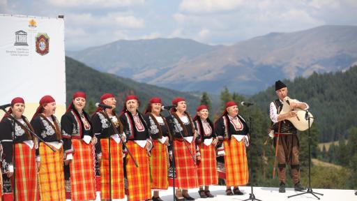https://m3.netinfo.bg/media/images/51158/51158775/512-288-sybor-na-narodnoto-tvorchestvo-v-koprivshtica.jpg
