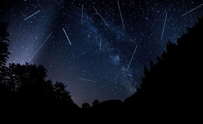 Метеоритен дъжд “Персеиди”: Небето ще ни предложи истинско шоу
