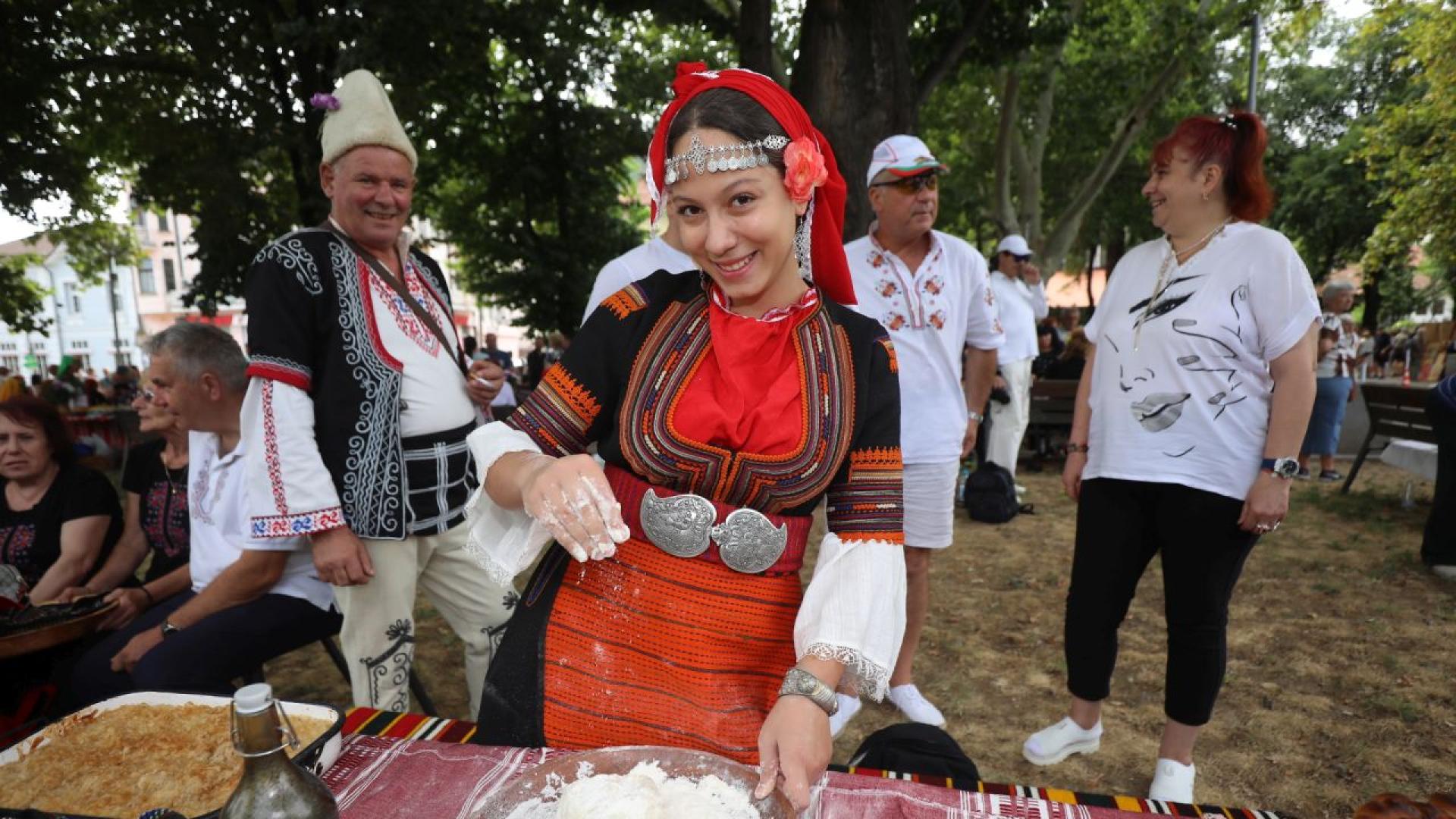 Всредата на месец август 15 август е Успение на