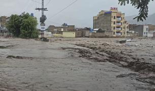 Българка за ужаса в Непал: Хора крещяха и скачаха от автобуса ни