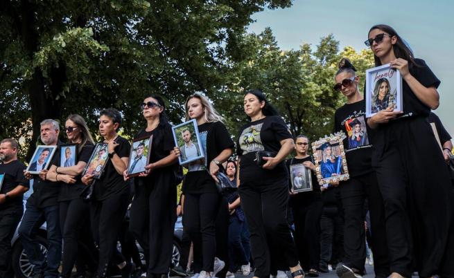Пет месеца от трагедията в Кочани: Градът почита загиналите в дискотека „Пулс“