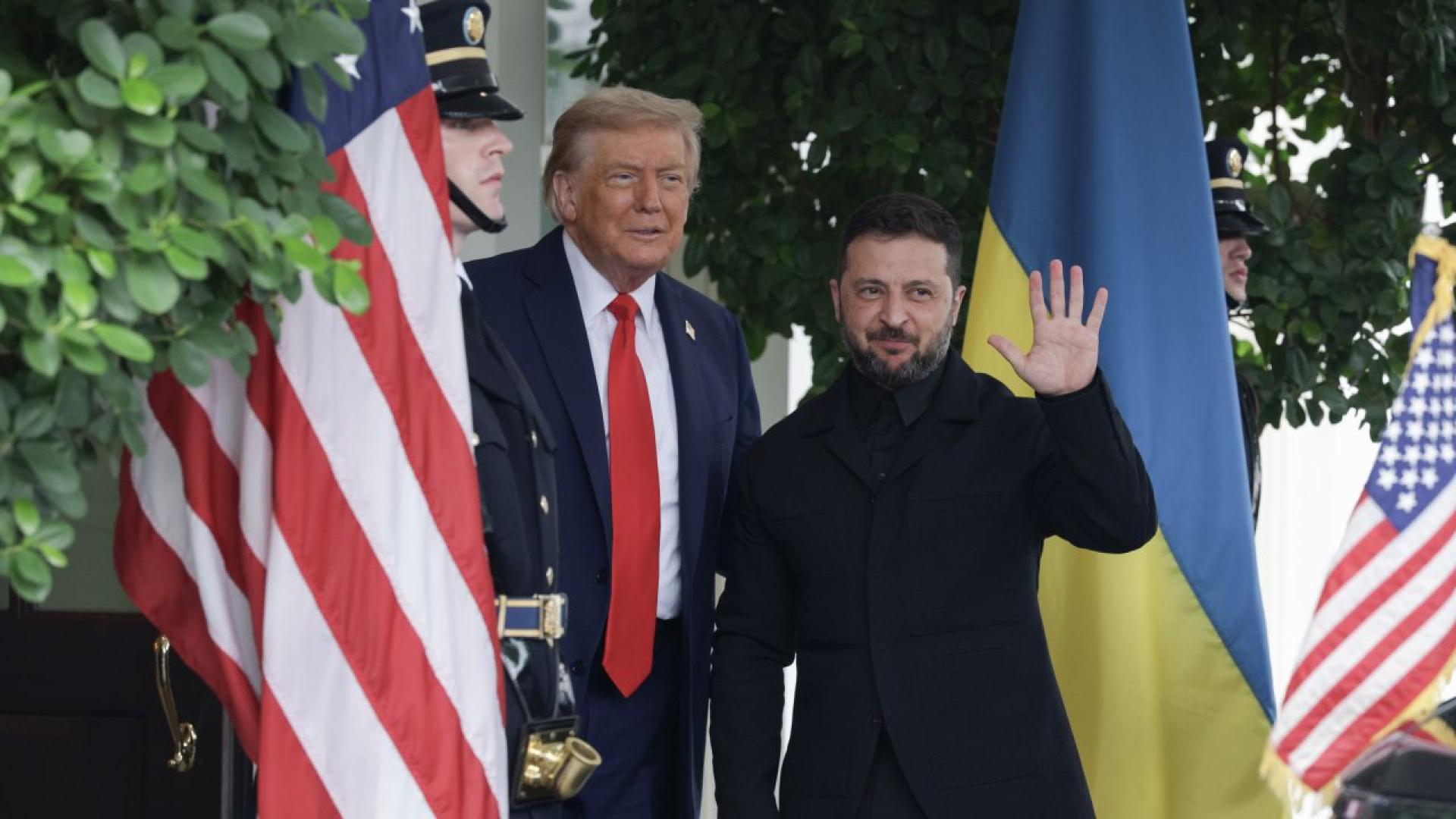 Сред ожесточените разговори за война и мир в Овалния кабинет се